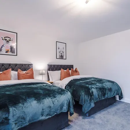 Feriehus Beautiful 3 Bedroom Sleeps 8 With Parking By Purestay