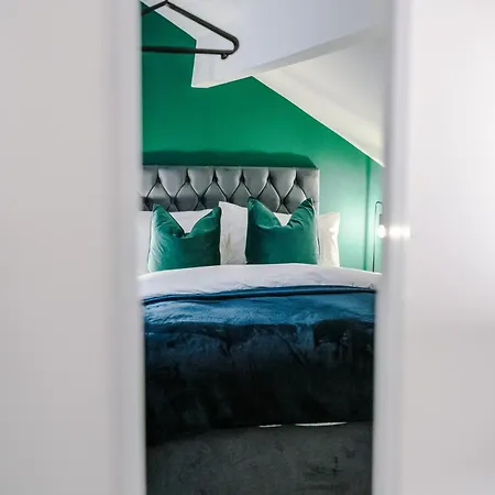 Holiday home Beautiful Sleeps 10 With Parking By Purestay Short Bradford (West Yorkshire)