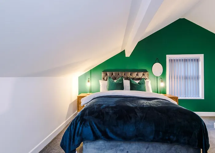 Beautiful 3 Bedroom Sleeps 8 With Parking By Purestay Casa vacanze Bradford (West Yorkshire)