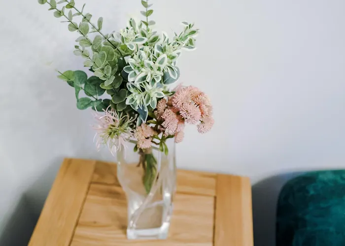 Beautiful 3 Bedroom Sleeps 8 With Parking By Purestay Holiday home *