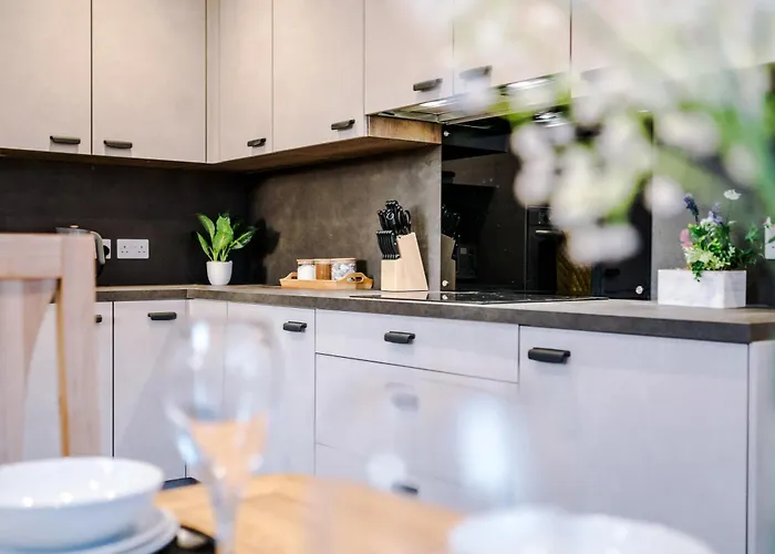 Casa vacanze Beautiful 3 Bedroom Sleeps 8 With Parking By Purestay *