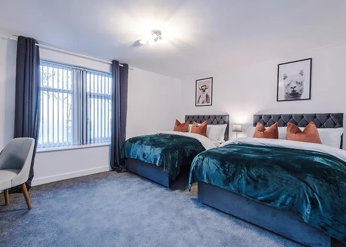 Beautiful 3 Bedroom Sleeps 8 With Parking By Purestay Casa vacanze