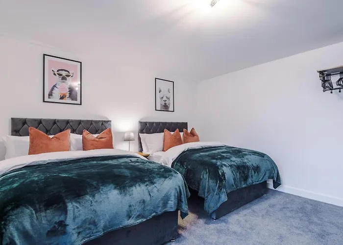 Casa vacanze Beautiful 3 Bedroom Sleeps 8 With Parking By Purestay